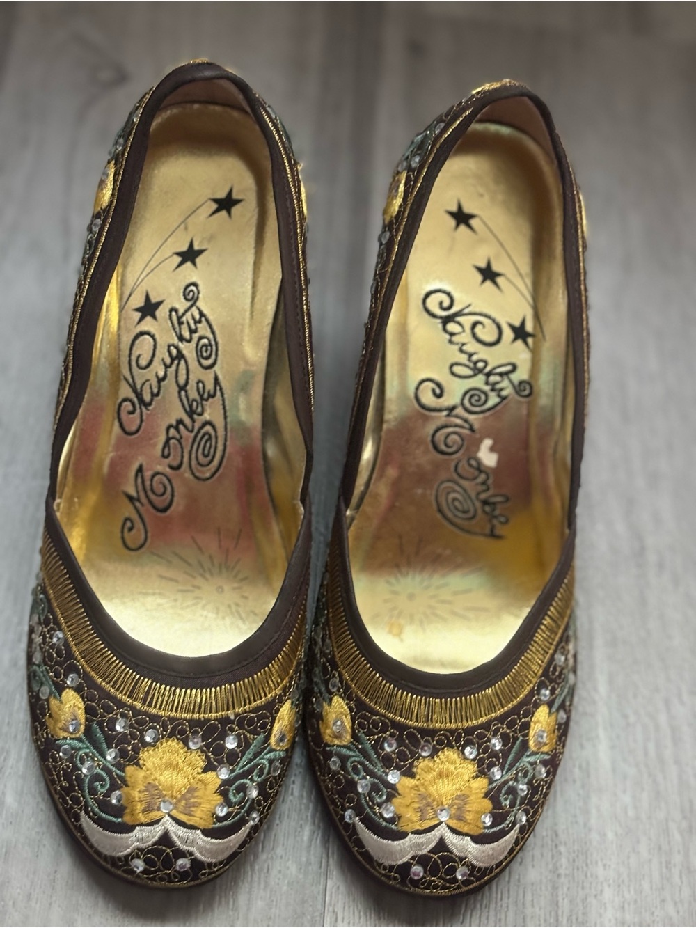 Women's Embroidered Gold & Brown Wedged Heel